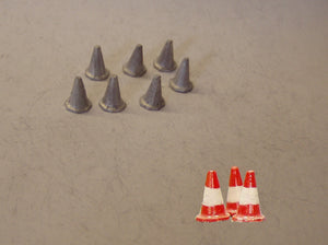 PW58 (1) Large Road Cones (8 @ 10mm) - OO GAUGE -